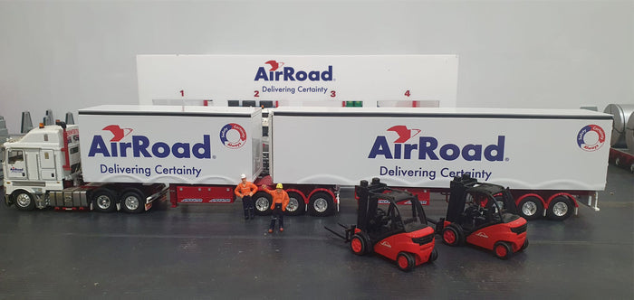 1:50 Scale Acrylic 4 Bay Workshop/Diorama Air Road Express