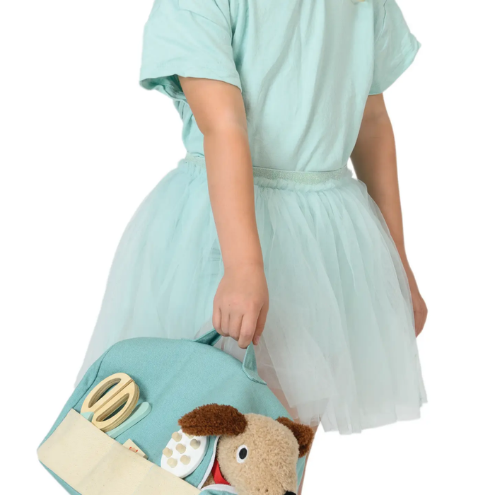 Animal Rescue Vet Case