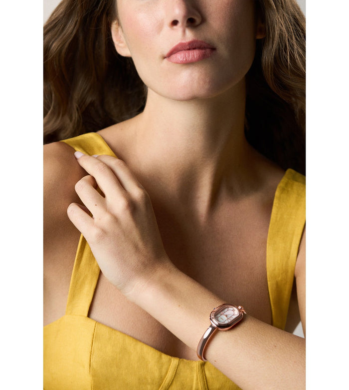 Fossil Quartz Mother Of Pearl Dial Analog Stainless Steel Women's Watch, ES5472