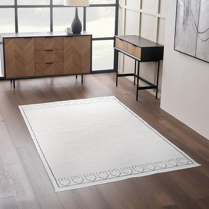 Indoor Outdoor White and Black Greek Key Design Rug