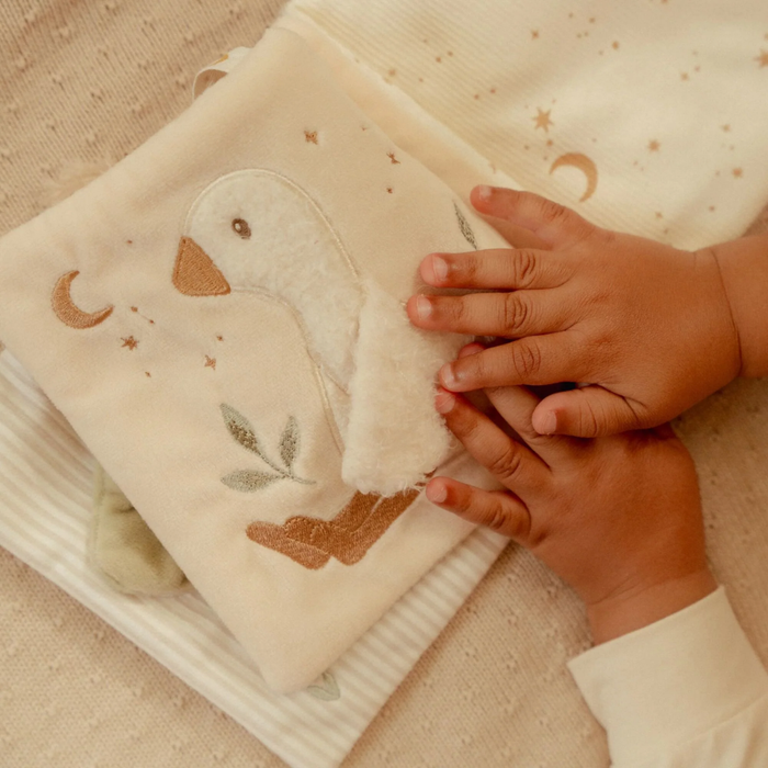 Soft Activity Booklet (Newborn Naturals)