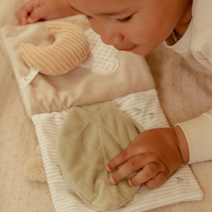 Soft Activity Booklet (Newborn Naturals)